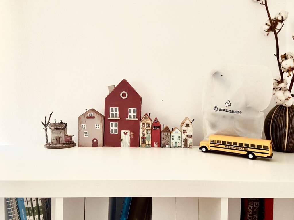 Our yearly planning, daily schedule and schoolroom organizing 15 Organizing homeschool materials
